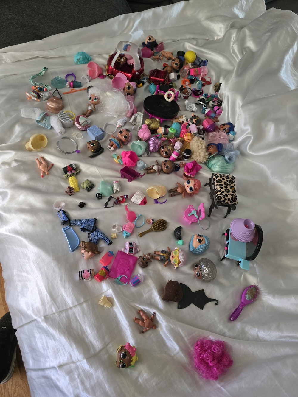 LOL Surprise Dolls & Accessories Huge Mixed Lot –